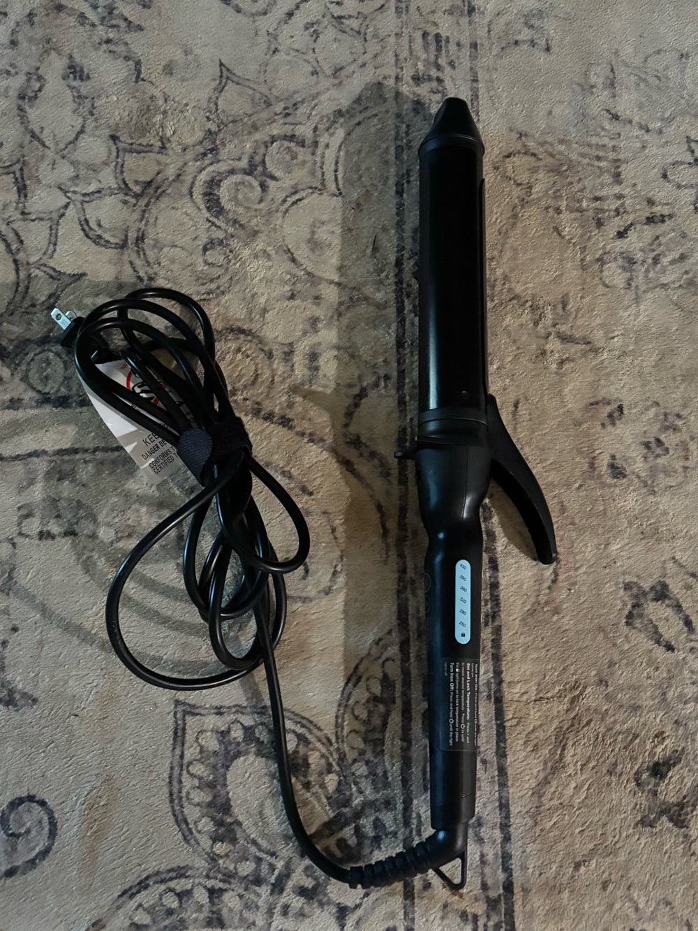 Bio ionic curling iron 1.5”
